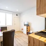 Agradable Apartamento A Pie De Calle-30 Min De Sol